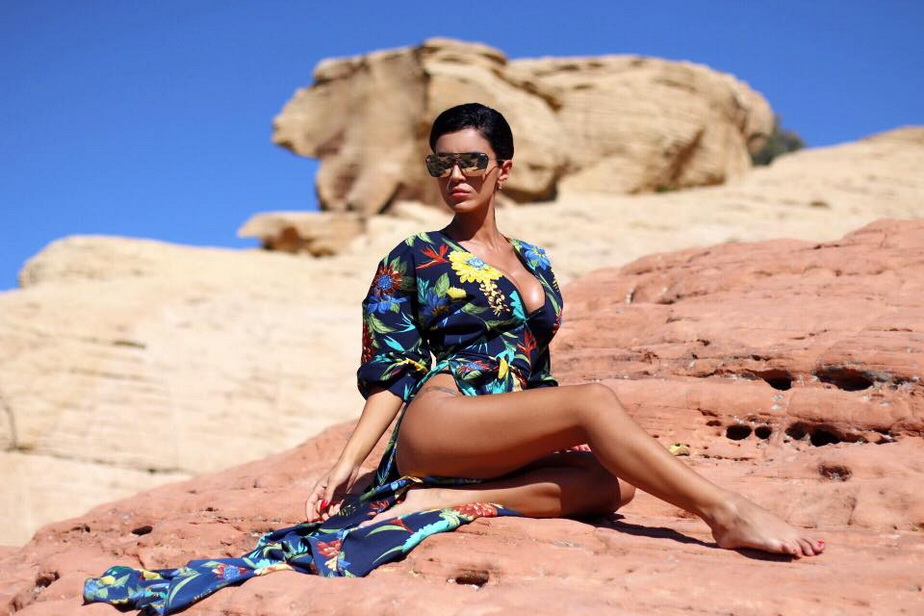 Adelina Pestriţu i-a zăpăcit pe americani! A fost demenţială la piscină