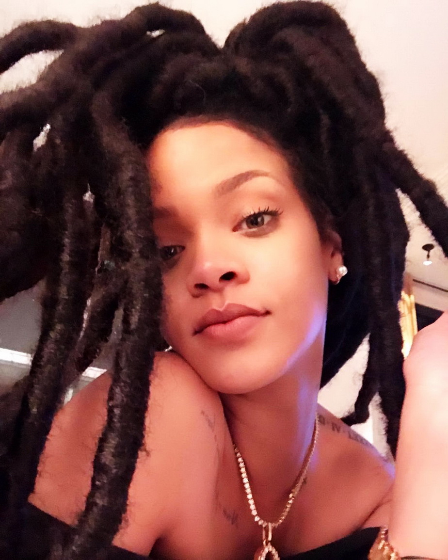 Rihanna, schimbare totală de look. Fanii au rămas uimiți