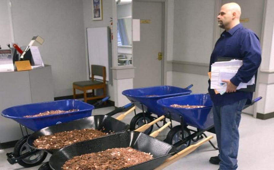 A plătit o taxă cu aproape 300.000 de monede