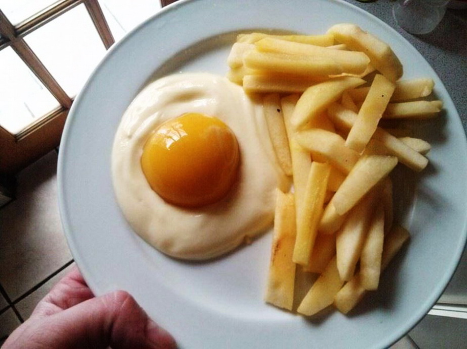 Privește bine această fotografie! Dacă ți se pare că este un ou cu cartofi prăjiți, te înșeli complet!