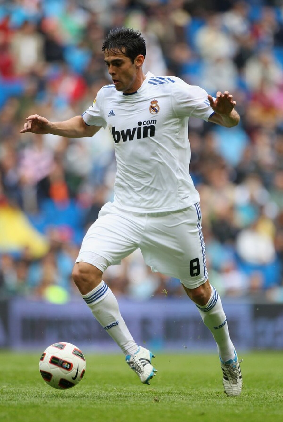 Лучшие футболисты полузащитники. Топ полузащитников в футболе. Родри футболист манчестер сити. Топ полузащитников в футболе. Лучший игрок матча апл.