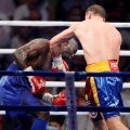 Lucian Bute l-a făcut KO pe Jean Paul Mendy în runda a IV-a