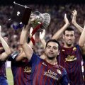 Xavi, Iniesta şi compania arată trofeul cucerit miercuri si joi noapte, Supercupa Spaniei