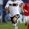 Ozil vrea să ajute Turcia să se califice la Euro 2012