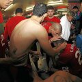 După meci, Martins a fost îmbărbătat de colegi (sursa foto: Marca)