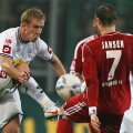 Hanke, în alb, a ajuns la 5 goluri în actuala ediție a Bundesligii