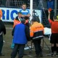 Toţi cei aflaţi în preajma jucătorului accidentat au rămas cu gura căscată cînd au văzut decizia arbitrului