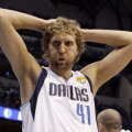 Nowitzki și colegii săi sînt departe de prestațiile din 2011