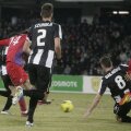 # 12 martie 2012 2 “U” Cluj - Steaua 0-1 A respins curios mingea pînă la Rusescu, iar atacantul Stelei a marcat golul victoriei