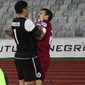 Ricardo Cadu a fost înşfăcat de guler de Mircea Bornescu, atunci cînd se bucura în faţa galeriei şepcilor roşii