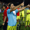 10 iunie 2009, Ogăraru și colegii lui de la Steaua asistau la petrecerea Unirii. Azi e rîndul lui Tănase și al jucătorilor actuali să fie umiliți