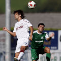 Alexa a mai jucat în străinătate la Beijing Guoan, din China, în perioada 2004-2005
