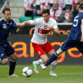 Vedeta Poloniei va semna cu Manchester United