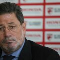 Cornel Dinu și-a păstrat tonul ironic indiferent de context