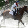 Zara Phillips este foarte pasionată de cai.