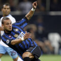 Tentat de un transfer în Anglia sau Rusia, olandezul Sneijder este liderul adversarei vasluienilor // Foto: Reuters