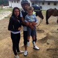 Surdu nu e foarte afectat de reacția suporterilor și a profitat de zilele libere pentru a merge cu familia la echitaţie // Foto: Facebook