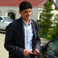 Belodedici ar fi implicat în construcţia blocului de pe strada Mîntuleasa (dreapta), care obturează geamurile unei vile interbelice