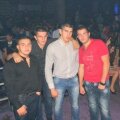 Beniamin (al doilea de la dreapta la stînga) a fost înjunghiat de două ori, în zona gîtului şi a urechii