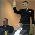 Becali s-a suit din nou pe maşină după victoria cu Rapid.