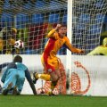 Goian bucurîndu-se după golul înscris în toamna lui 2007 în poarta lui Stekelenburg