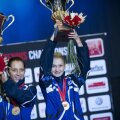 Daniela Dodean (stînga) şi Eliza Samara, cu trofeele primite în Danemarca pentru titlul european