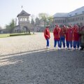 Turiștii britanici au fost surprinși
să vadă la muzeu trupa de juniori
U15 condusă de Răducioiu