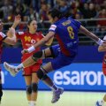 Cristina Neagu s-a zbătut
mult în meciul de aseară, pe
care l-a încheiat cu două
goluri marcate Foto: Marius Ionescu (Vrşeţ)