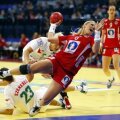 Norvegianca Heidi Loke
majorînd cu încă un gol
diferența de scor în
semifinala cu Ungaria