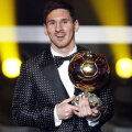 Deşi n-a cîştigat decît Cupa Spaniei cu Barcelona anul trecut, Messi a triumfat prin reuşitele individuale.