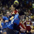 Adina Meiroşu a jucat ieri foarte bine, fiind folosită atît inter stînga, cît şi pe centru.