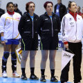 Diana Florescu şi Anamaria Duţă (în negru)