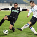 Iaşiul şi Clujul se duelează pe viaţă şi pe moarte pentru a se menţine în Liga 1.