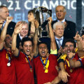 Spania sărbătoreşte al 4-lea Euro cîştigat la U21 // Foto: Reuters