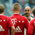 Atenție, vorbește Pep! Jucătorii sînt ochi şi urechi la noul lor antrenor // Foto: Guliver/GettyImages