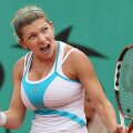 Simona Halep în 2009, cu bustul său proeminent, prin care ieşea în evidenţă