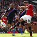 Van Persie (3 goluri în 4 meciuri la Man. United) a mai ridicat media de goluri // Foto: Reuters