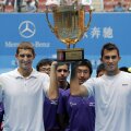 Max Mirnîi și Horia Tecău cu trofeul de la Beijing, foto: reuters
