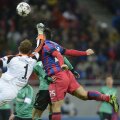Faza meciului de aseară: în loc să boxeze mingea, Fahrmann l-a lovit cu pumnul în cap pe Piovaccari