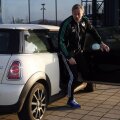 Cu Mini a venit Keller la Schalke în decembrie 2012, tot cu aceeaşi maşină va pleca în decembrie 2013 // Foto: Reuters