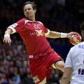 Danezul Kasper Soendergaard, peste
apărarea croată în meciul din semifinale