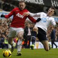 Venit în 2004 de la Everton, Rooney a cucerit 12 trofee cu United, între care 5 titluri în Premier