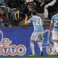 Ales jucătorul meciului cu Sassuolo, Radu deschide scorul în minutul 36 și face o dedicație sărutînd camera TV