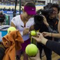 Na Li a jucat împotriva Samanthei Stosur