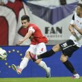 Cosmin Matei (la minge) este forțat de către Stoican să joace mîine contra clujenilor
