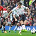 Cu cele două goluri din 11 metri de pe Old Trafford, căpitanul Gerrard are 26 și a devenit al treilea marcator de penaltyuri din istoria Premier League