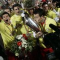 Trofeul pentru titlul cucerit în 2007,
ultimul pentru roș-albi, este de negăsit