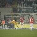 Bălgrădean plonjează disperat la lovitura de cap a lui Elton da Silva, dar nu mai e nimic de făcut