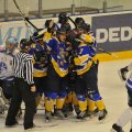 Meleul bucuriei braşovenilor imediat după înscrierea golului care i-a făcut campioni // Foto: Bogdan Bălaş (Braşov)