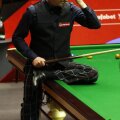 Alan McManus și pantalonii lui ridicoli, foto: news.xinhuanet.com